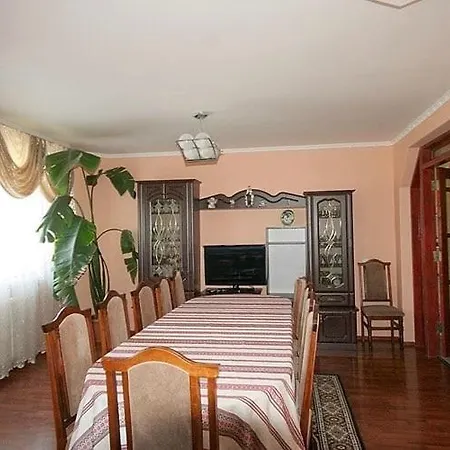 у галини Lazeshchyna